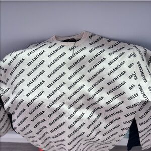 Balenciaga sweater only wore once perfect condition